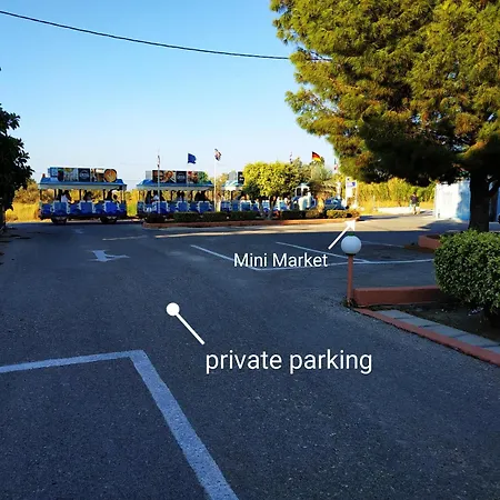 アパート Kyriakos アファンドウ