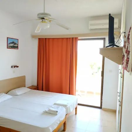 アパート Kyriakos アファンドウ